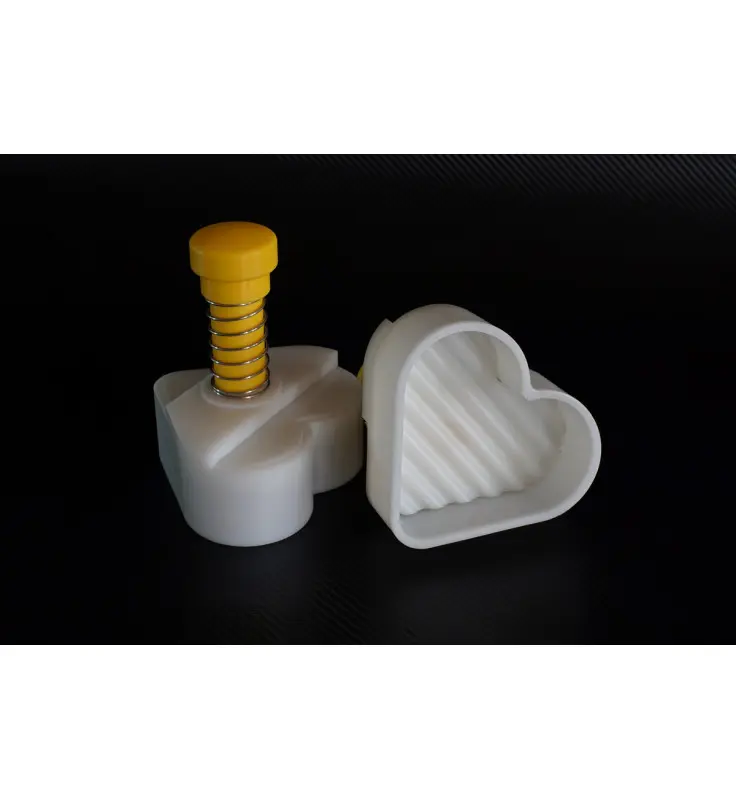 PRESSA HAMBURGER FORMA CUORE